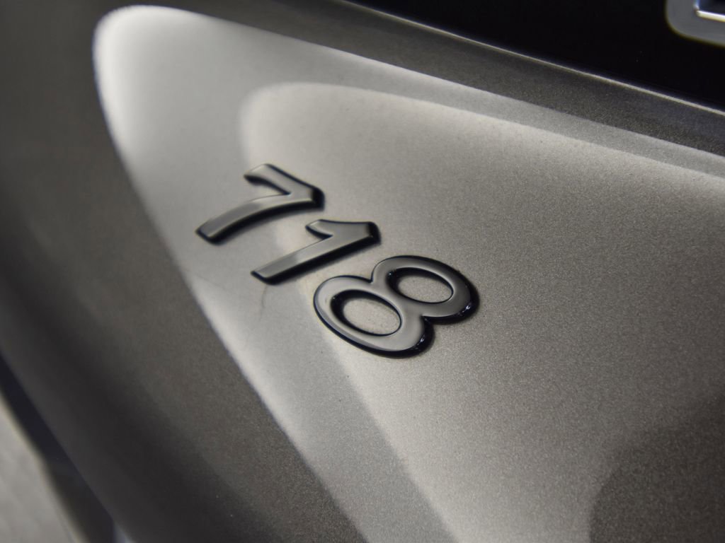 Used 2025 Porsche 718 Boxster image 43