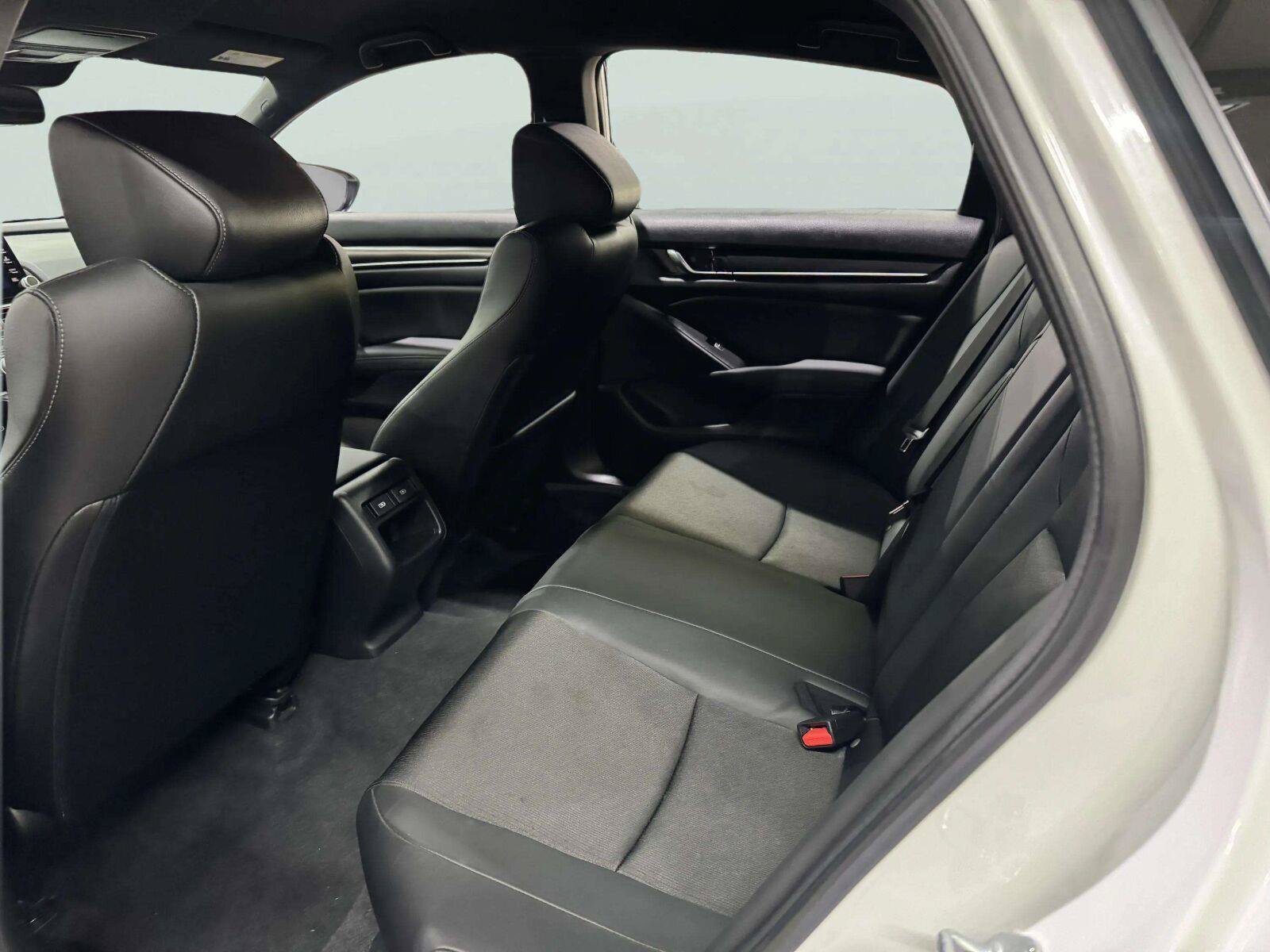 Used 2022 Honda Accord Sport image 31