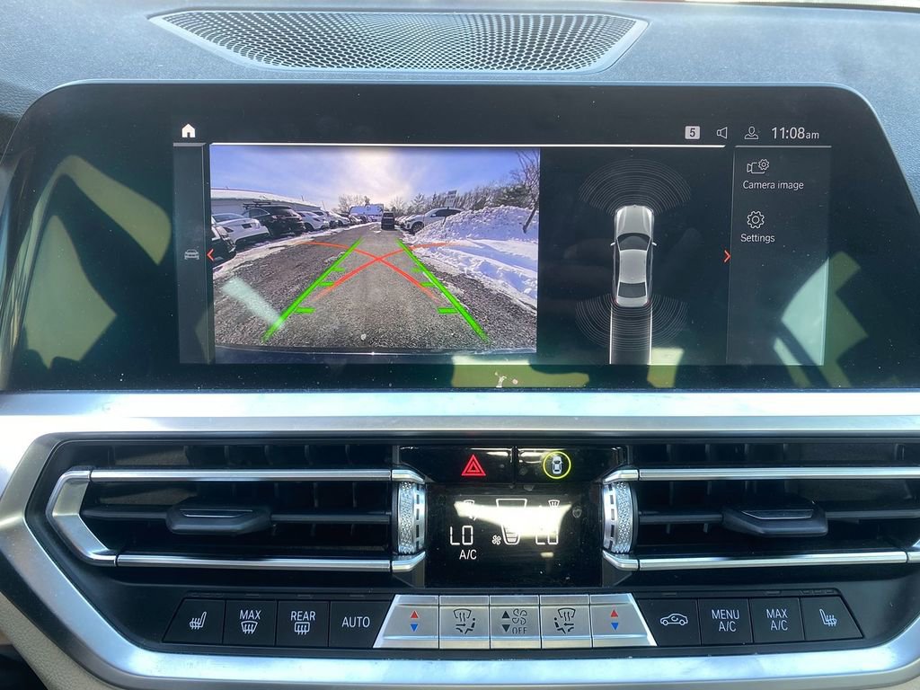 Used 2022 BMW 330i xDrive Sedan w/ Premium Package image 14