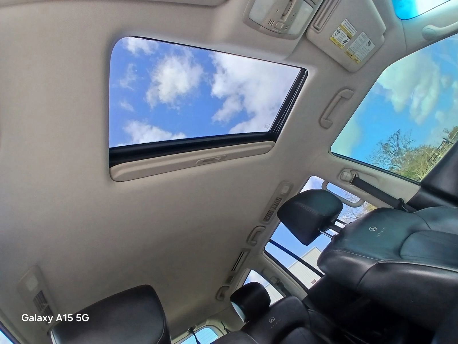 Used 2014 INFINITI QX80 4WD w/ Deluxe Touring Package image 19