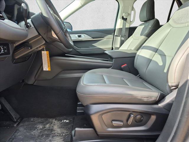 New 2026 Ford Explorer Active RWD image 4