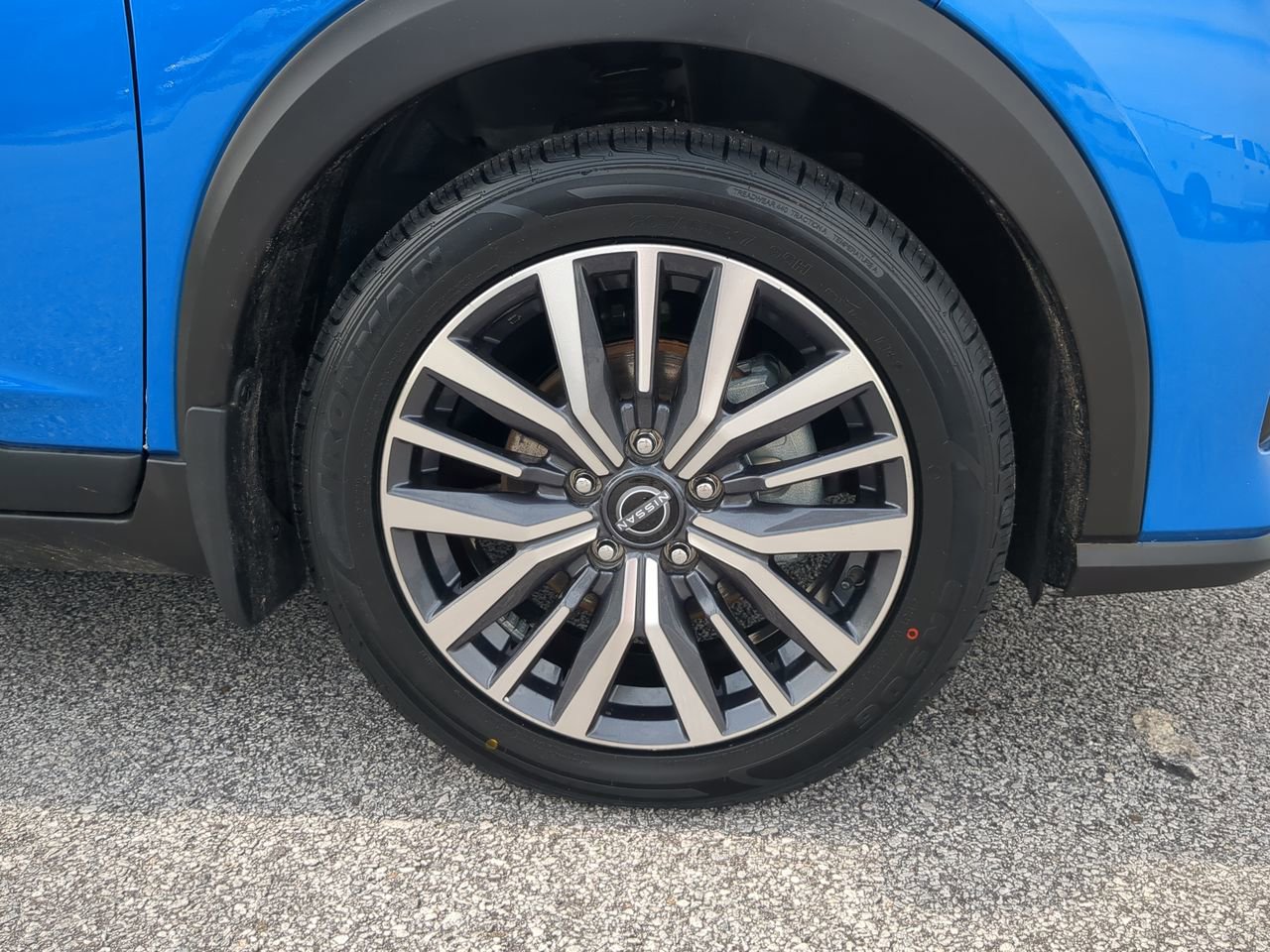 Used 2024 Nissan Kicks SV FWD image 9