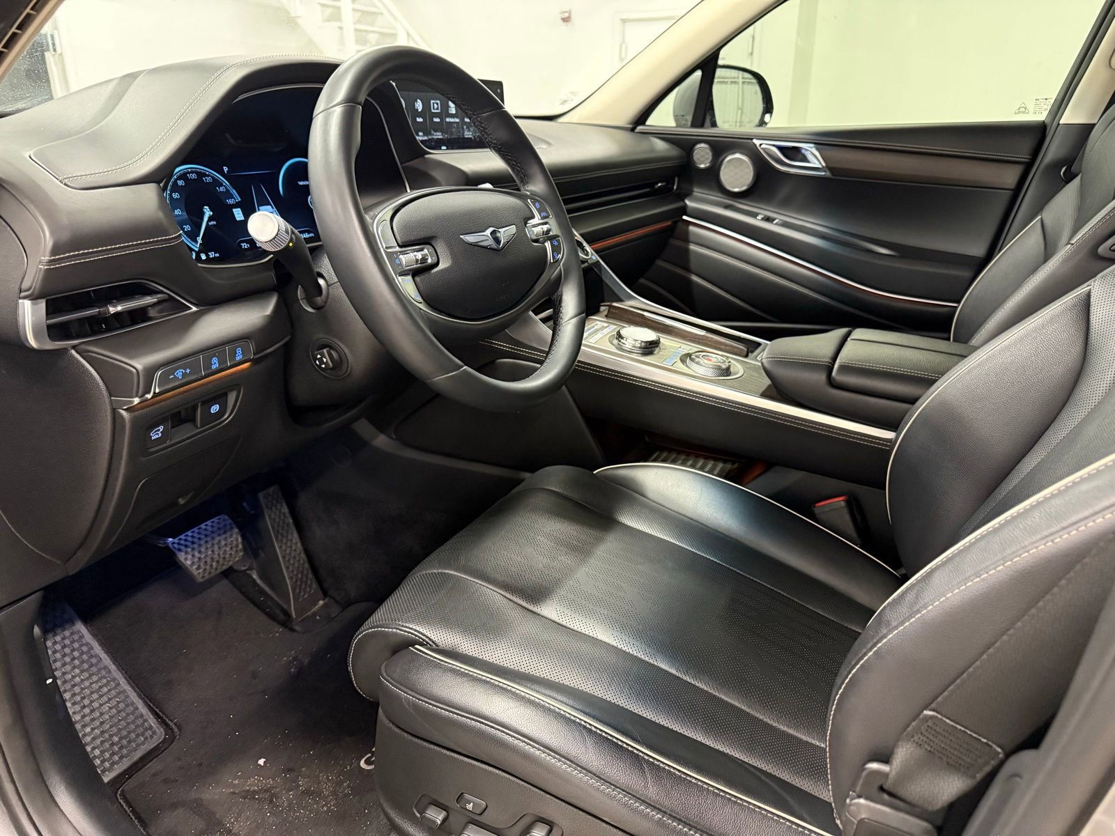Used 2023 Genesis GV80 2.5T w/ Prestige 20" Package AWD/4WD image 19
