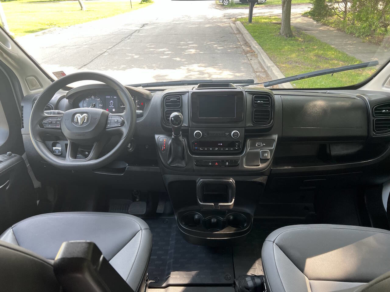 Used 2025 RAM ProMaster 2500 w/ Convenience Group image 11