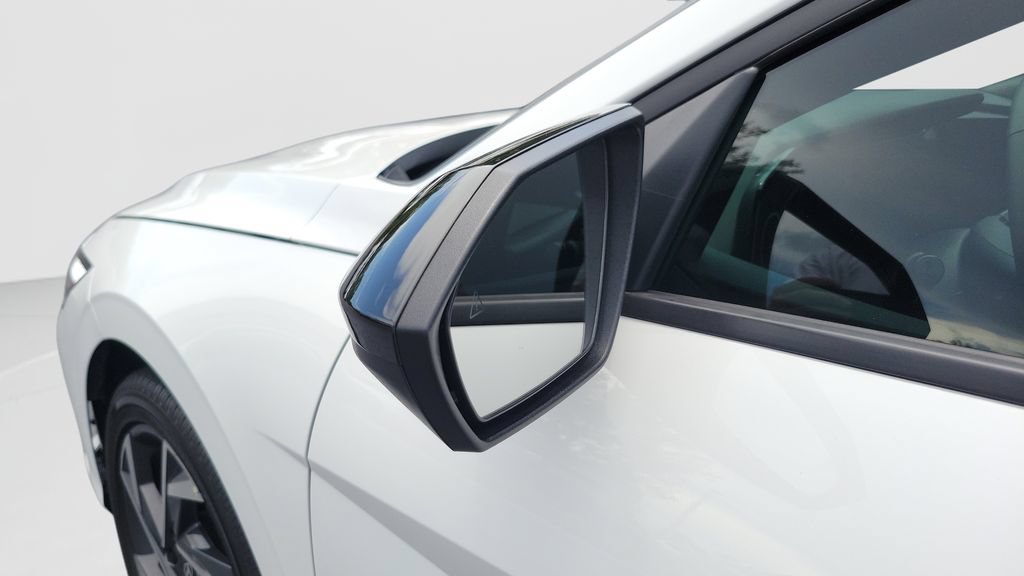 Certified 2025 Hyundai Elantra SEL FWD image 26