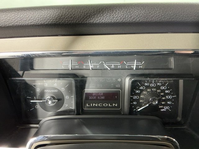 Used 2012 Lincoln Navigator 4WD image 16