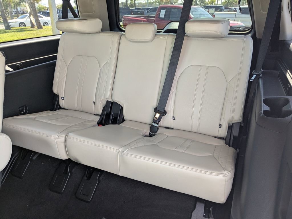 Used 2020 Ford Expedition Max Platinum AWD/4WD image 16