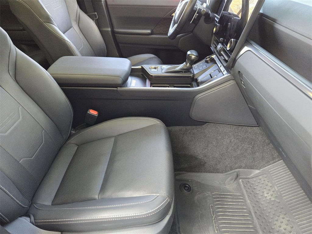 Certified 2024 Lexus GX 550 w/ Accessory Package (Z1) image 14