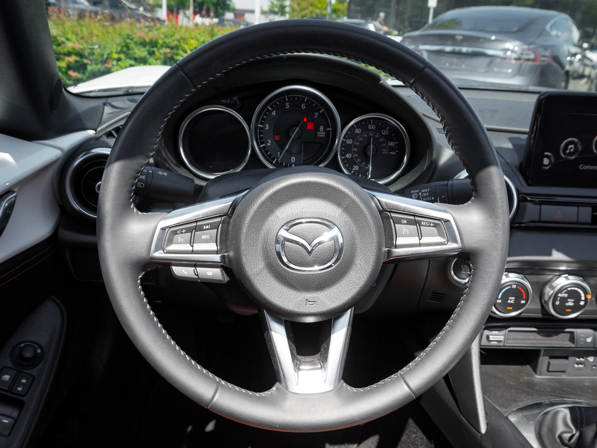Used 2022 MAZDA MX-5 Miata RF Grand Touring RWD image 13