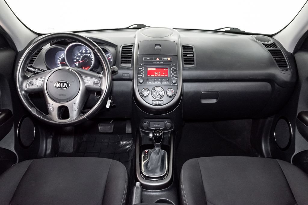 Used 2013 Kia Soul + FWD image 19