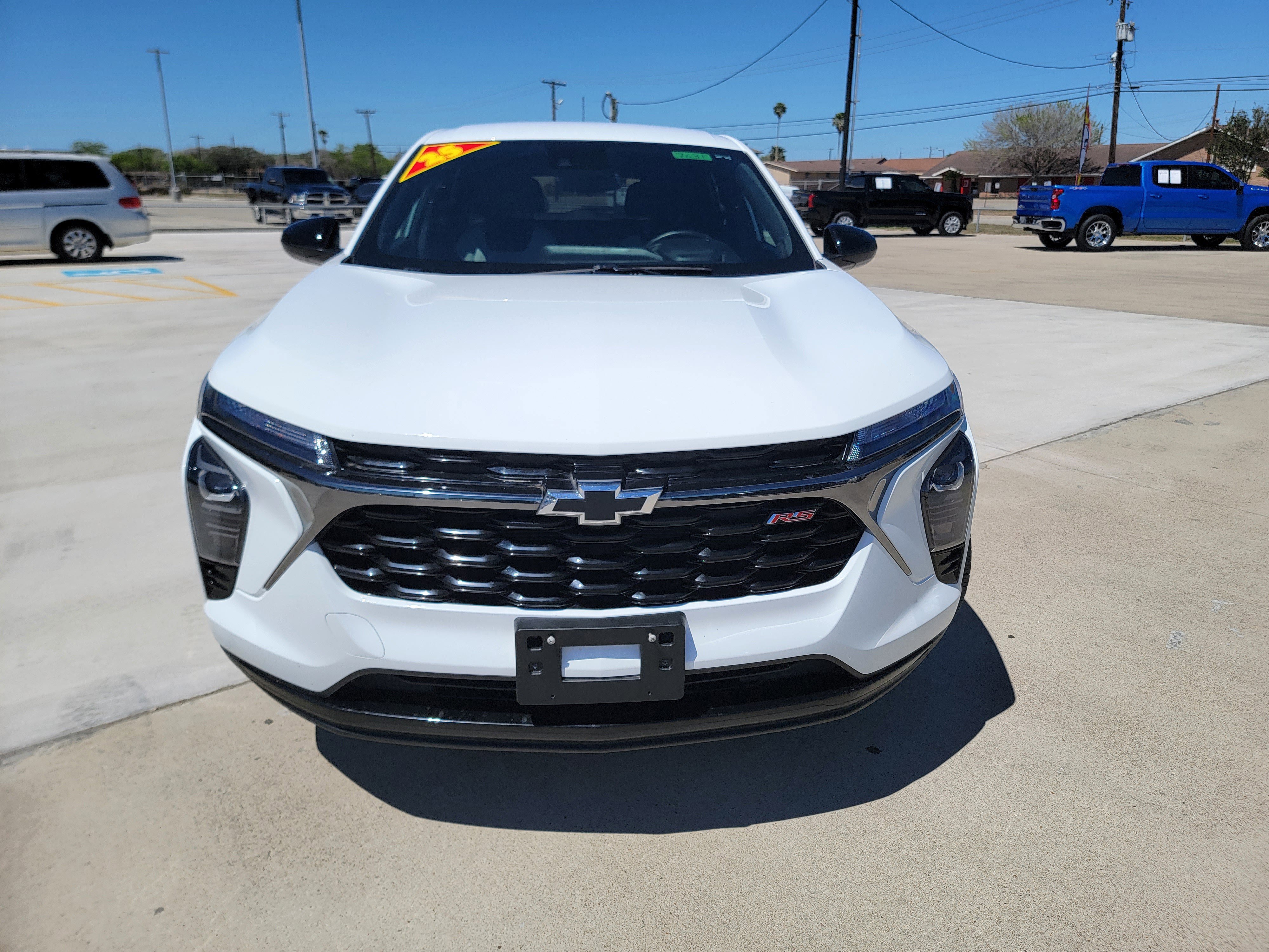 Used 2025 Chevrolet Trax RS w/ Driver Confidence Package image 8