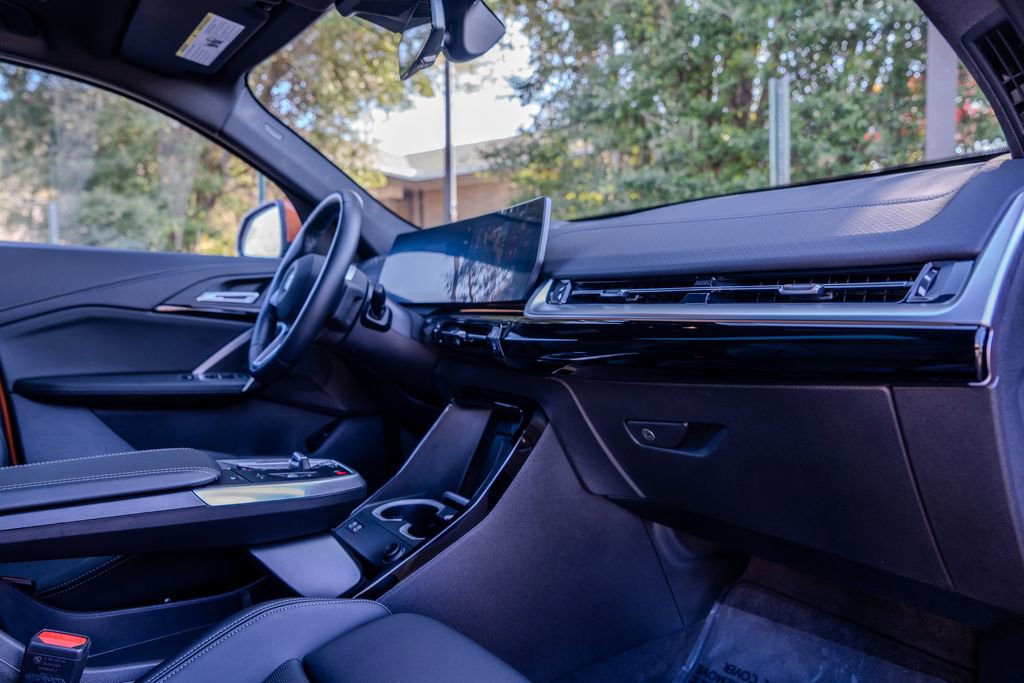 Used 2025 BMW X2 xDrive28i image 23