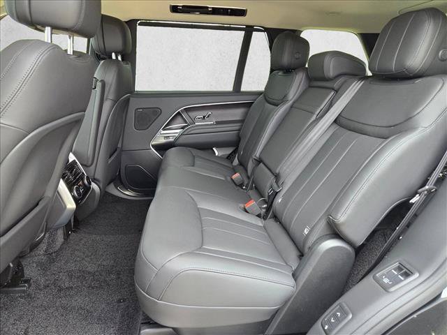 New 2026 Land Rover Range Rover Long Wheelbase SE AWD/4WD image 16
