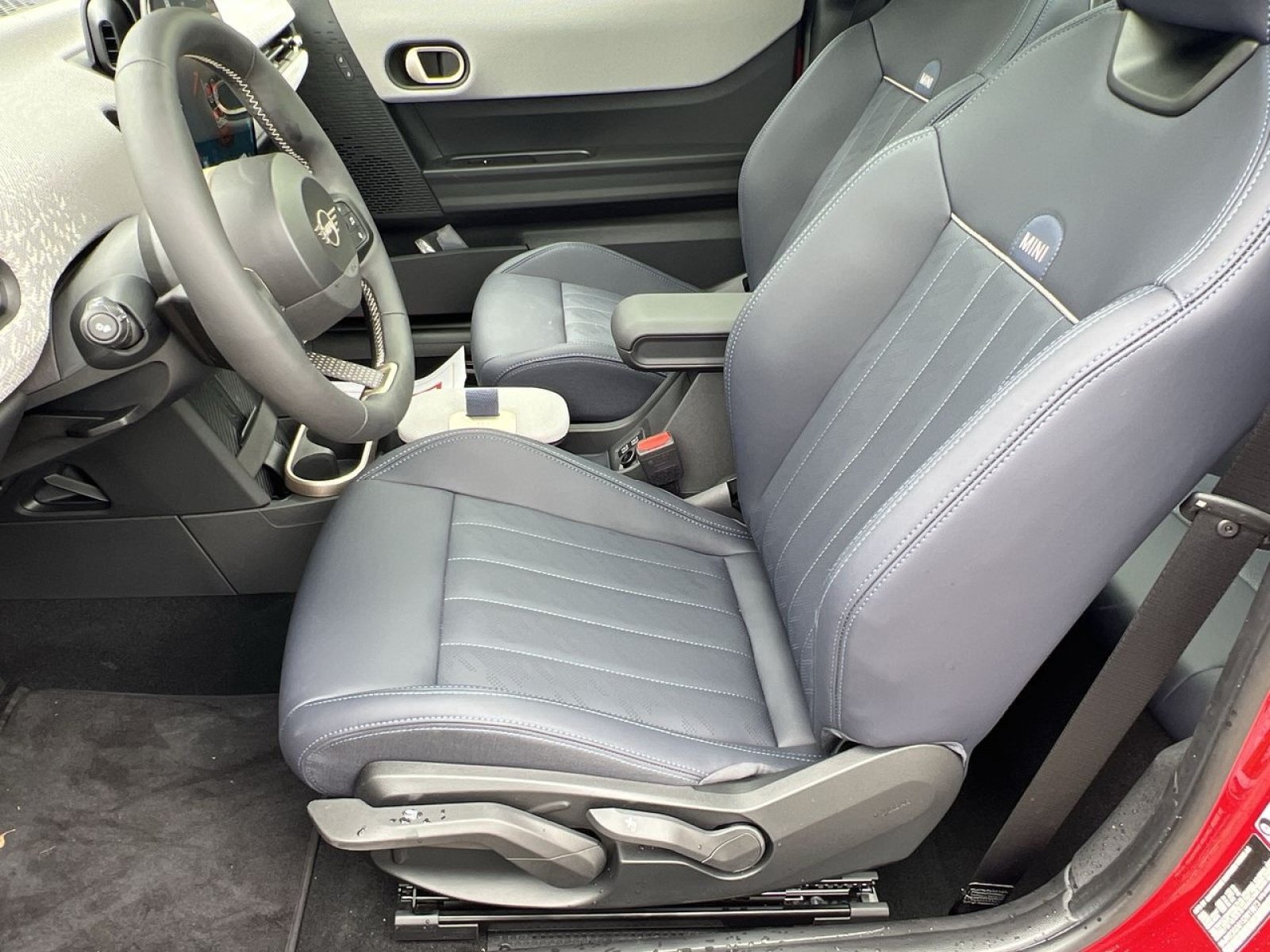 Used 2025 MINI Cooper S FWD image 18