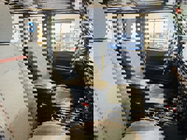 Used 2025 Jeep Wrangler Unlimited Rubicon w/ XTREMEE 35" Tire Package image 12