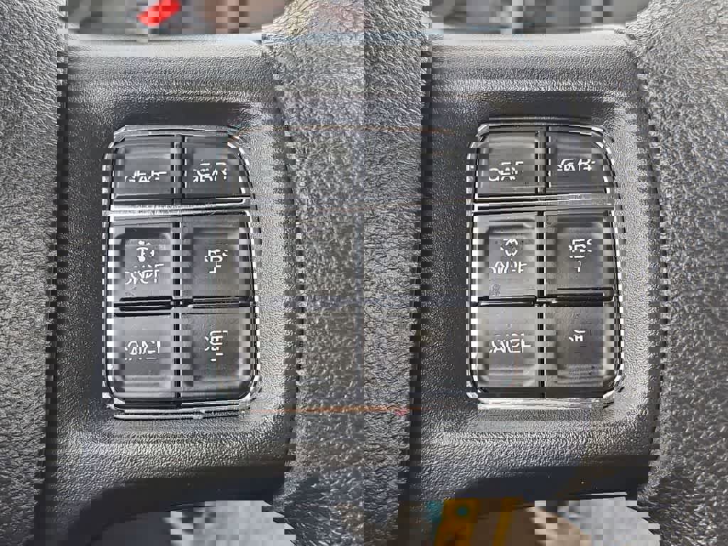 Used 2018 RAM 1500 Express image 25