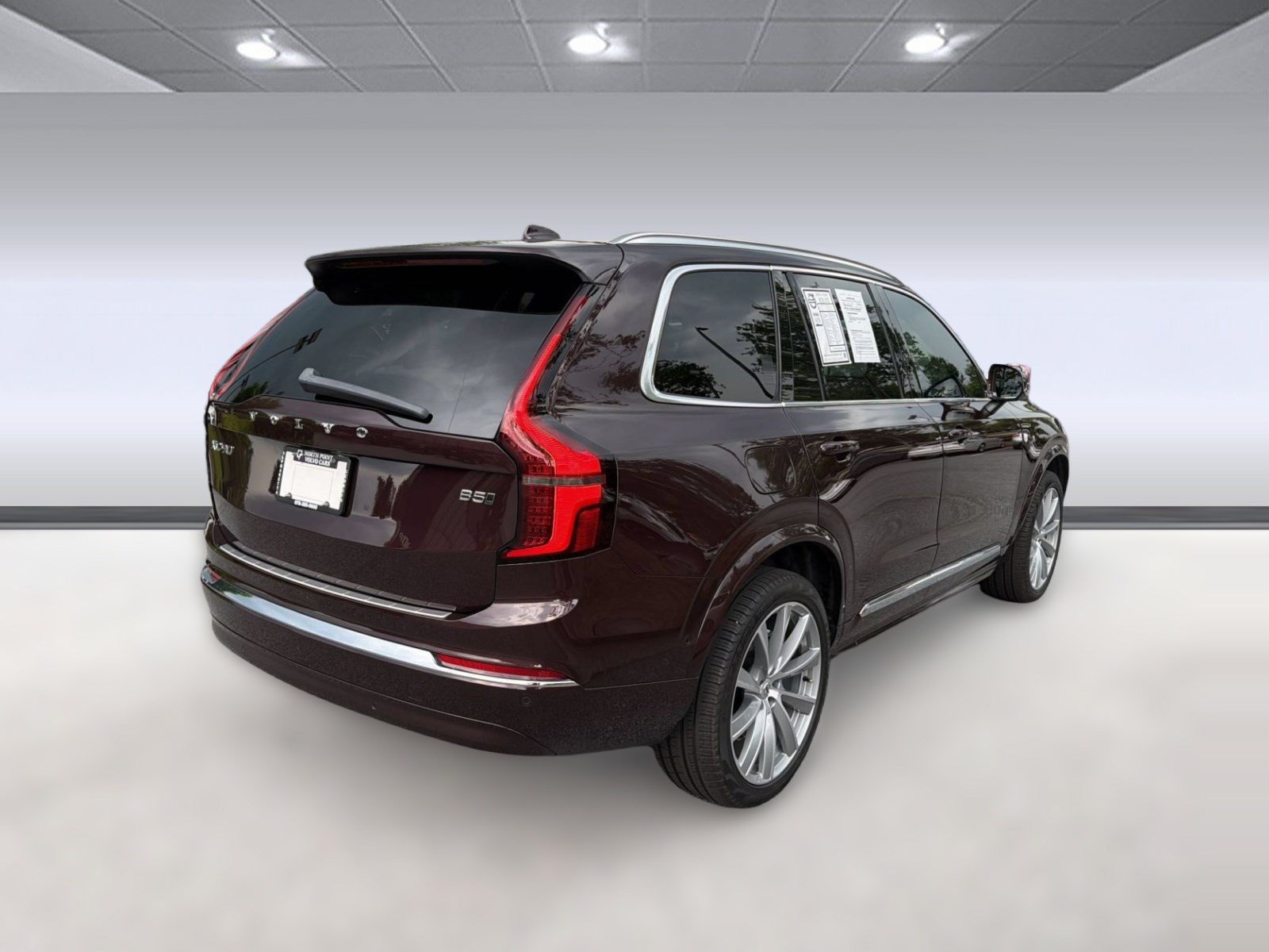 Certified 2025 Volvo XC90 B5 Plus w/ Protection Package Premier AWD/4WD image 9
