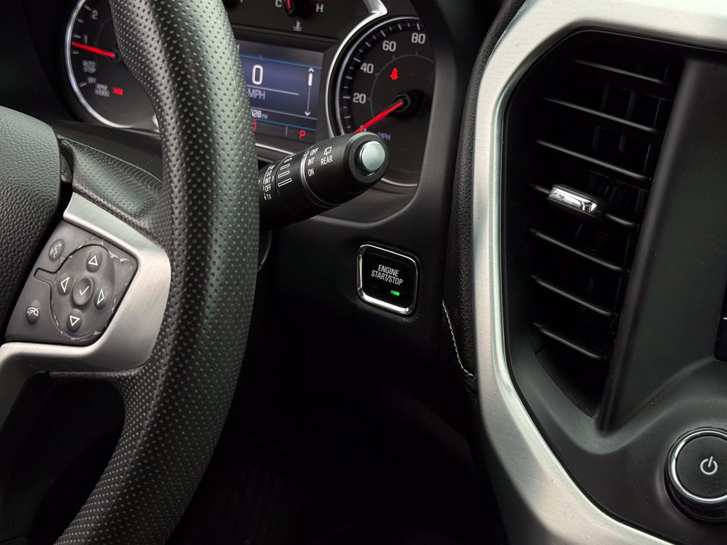 Used 2022 GMC Acadia SLE w/ Driver Convenience Package FWD image 8