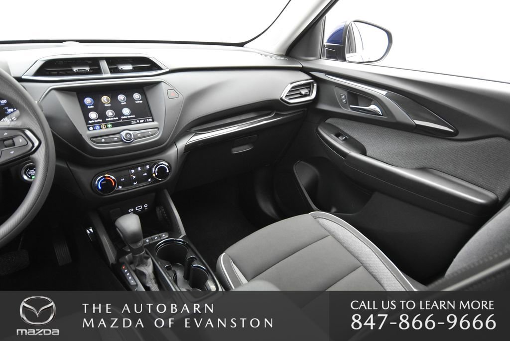 Used 2022 Chevrolet TrailBlazer LT w/ Driver Confidence Package image 27