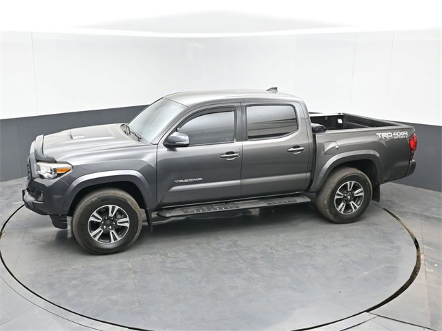 Used 2019 Toyota Tacoma TRD Sport image 33