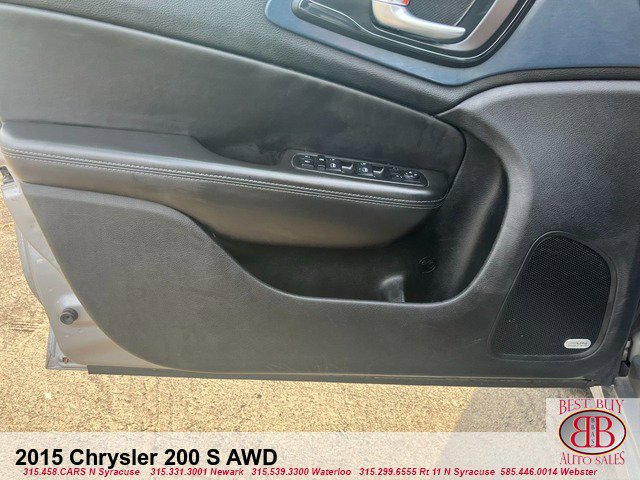 Used 2015 Chrysler 200 S w/ Navigation & Sound Group I image 9