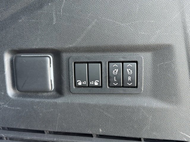 Used 2021 Chevrolet Tahoe High Country image 27