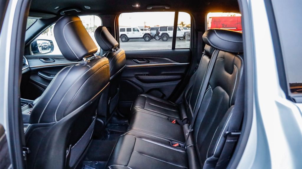 Certified 2024 Jeep Grand Cherokee Limited image 22