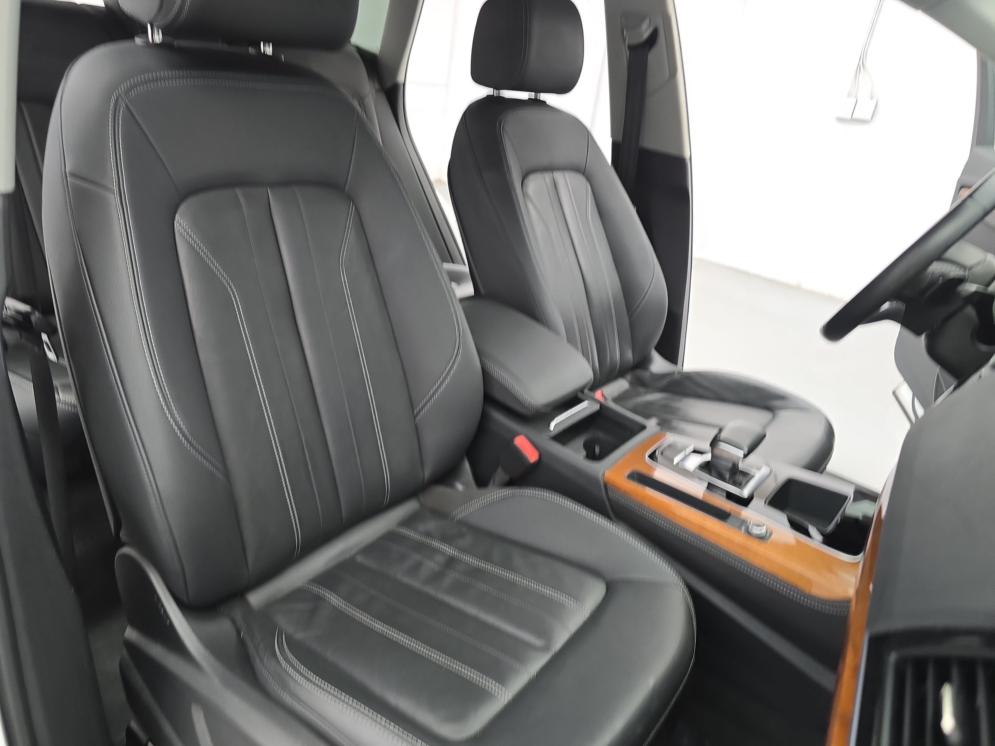 Used 2022 Audi Q5 2.0T Premium Plus AWD/4WD image 10
