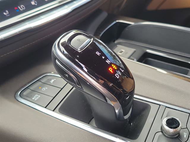 Certified 2023 Cadillac Escalade ESV Premium Luxury image 73