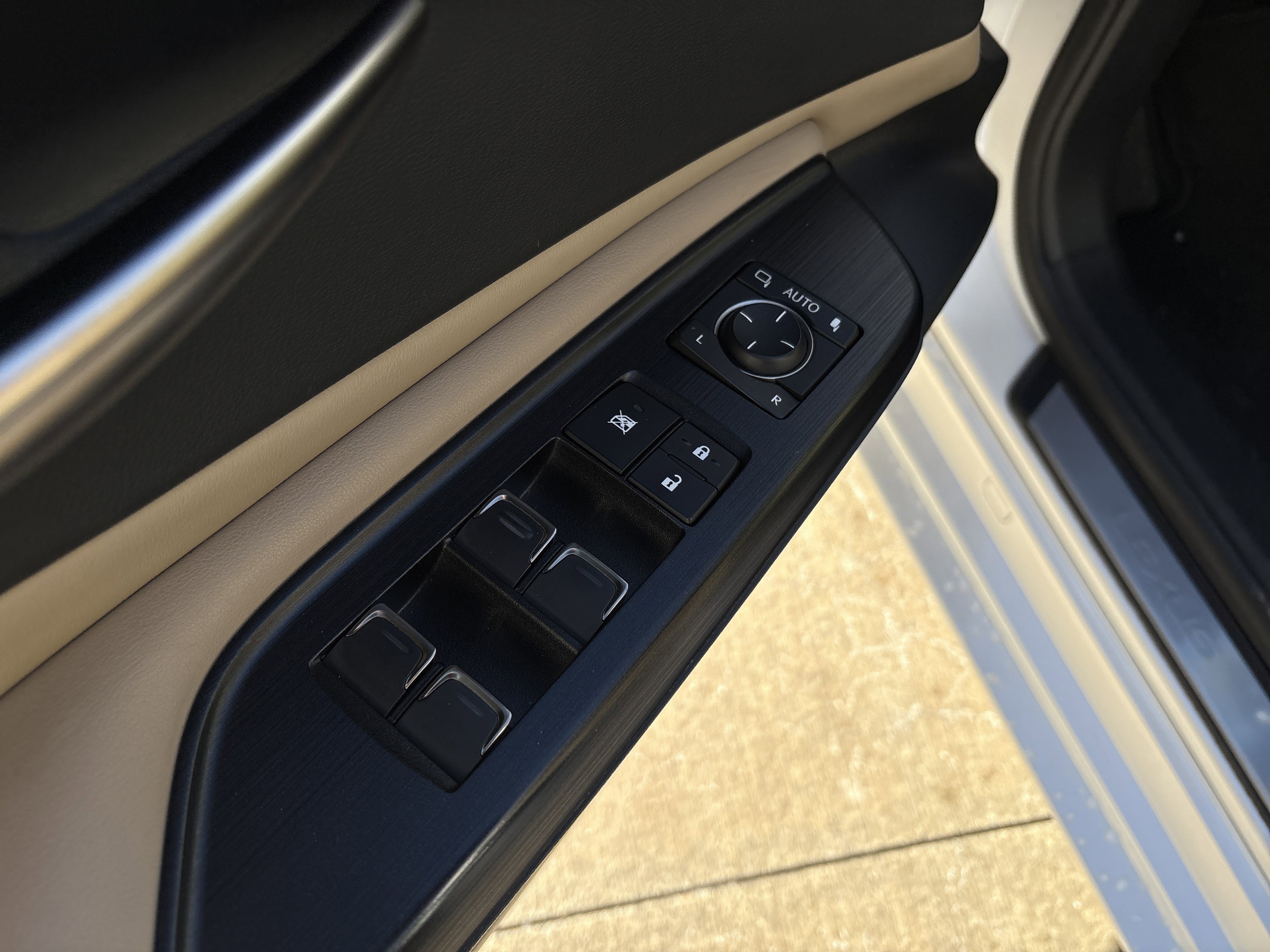 Used 2021 Lexus ES 250 w/ Premium Package image 15