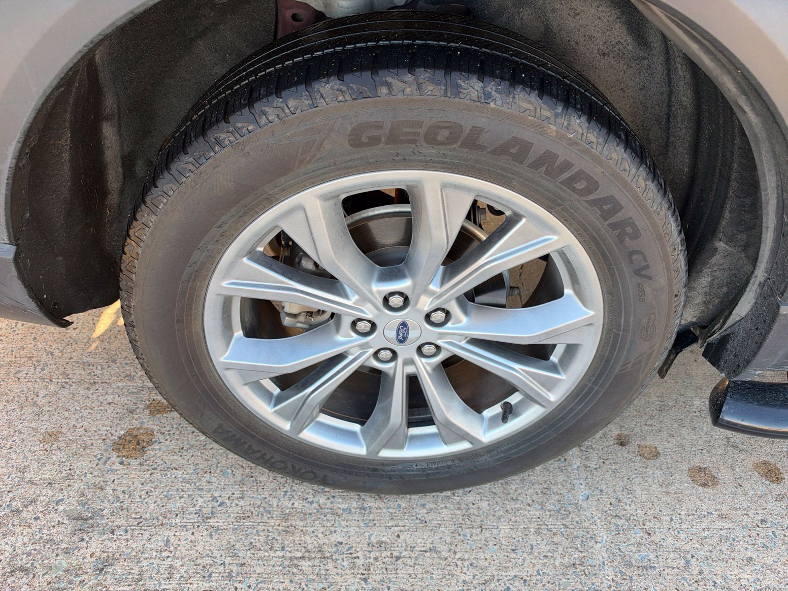 Used 2022 Ford Explorer XLT w/ Equipment Group 202A AWD/4WD image 9