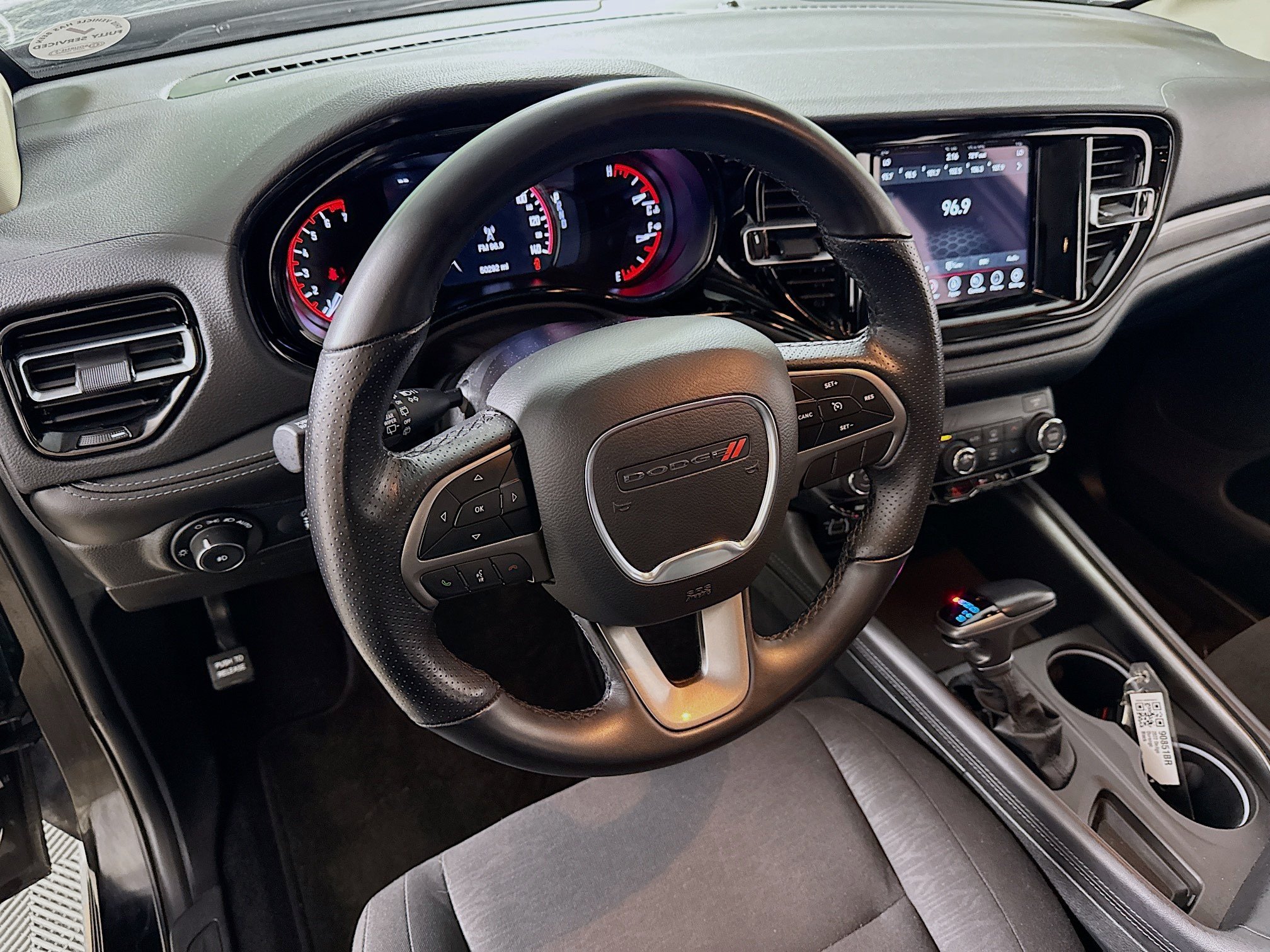 Used 2022 Dodge Durango SXT w/ Anodized Platinum Package AWD/4WD image 23