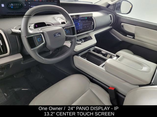 Used 2025 Ford Expedition Active image 12