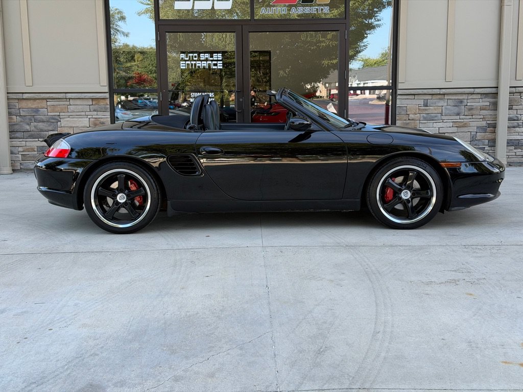 Used 2003 Porsche Boxster RWD image 2