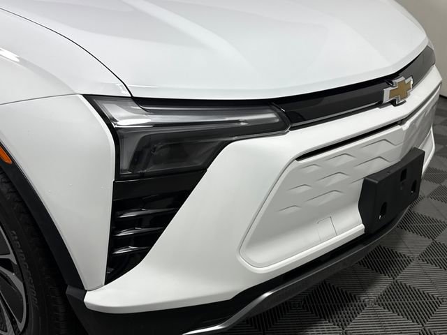 Used 2025 Chevrolet Blazer EV LT AWD/4WD image 14