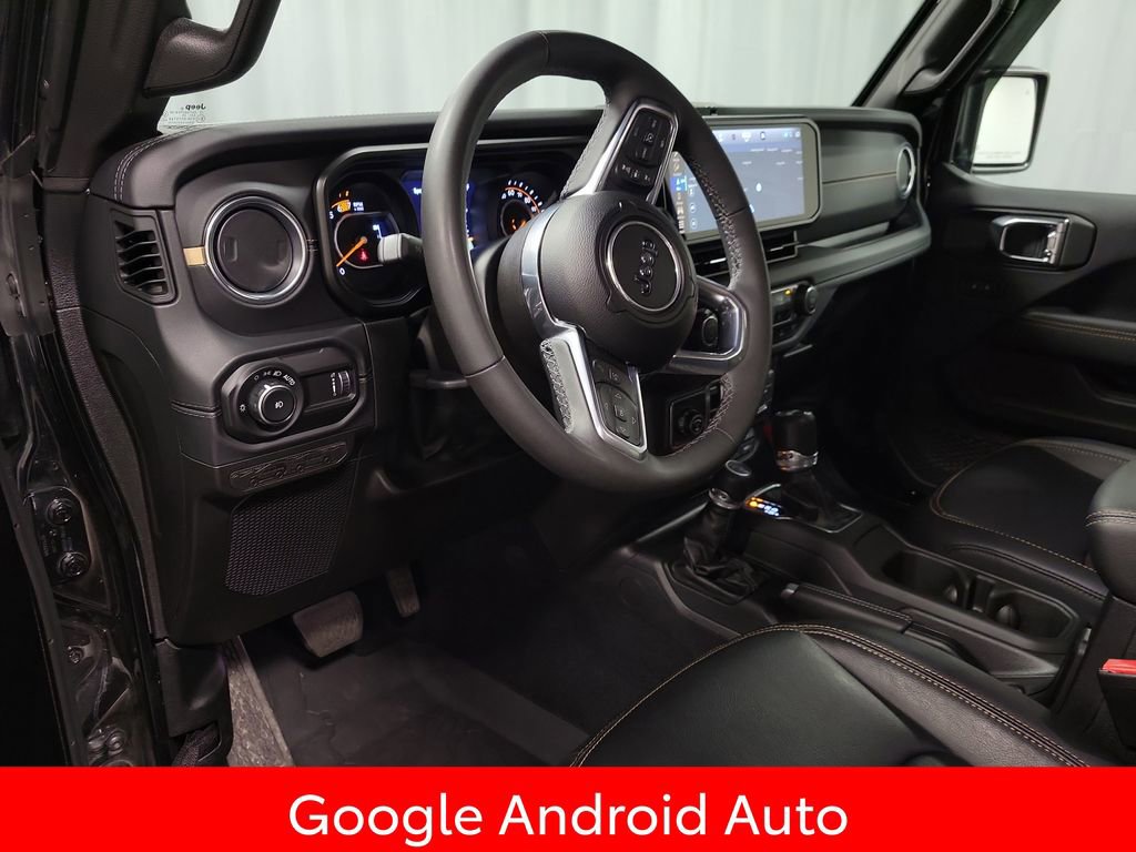 Used 2025 Jeep Wrangler Sahara AWD/4WD image 13