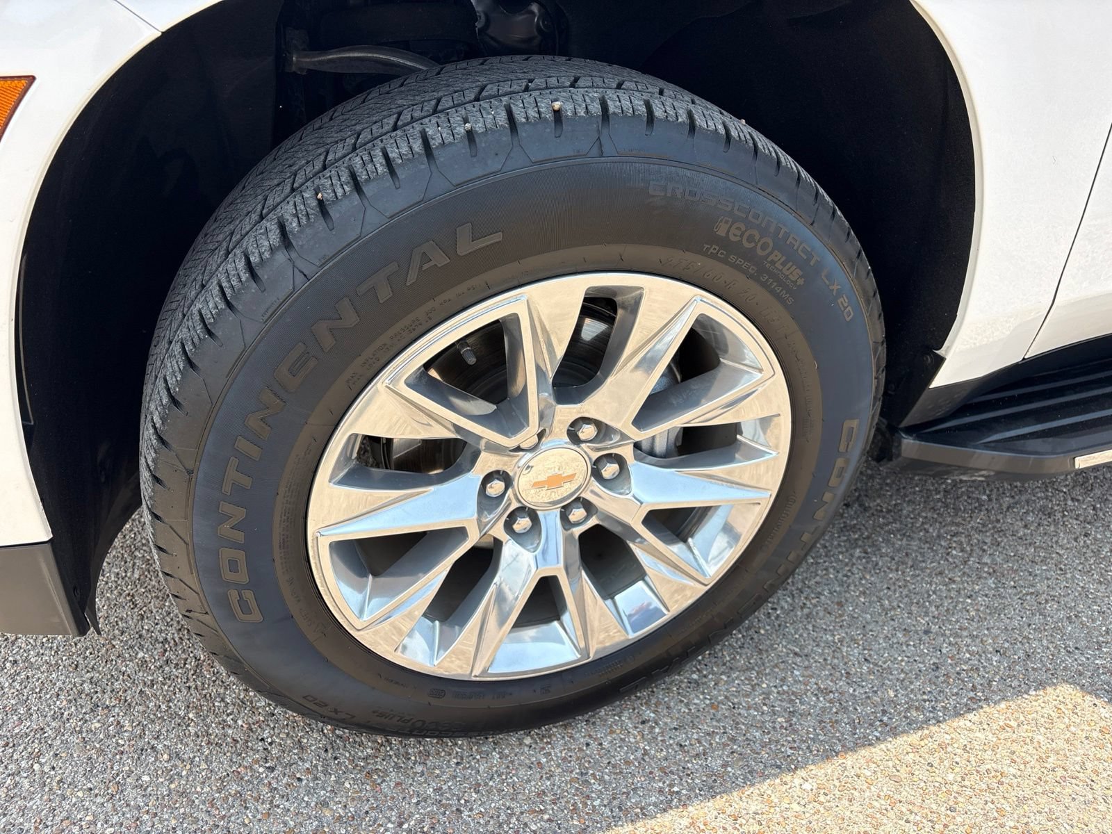 Used 2025 Chevrolet Tahoe Premier AWD/4WD image 35