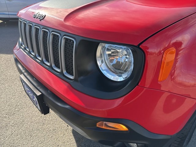 Used 2023 Jeep Renegade Latitude image 10