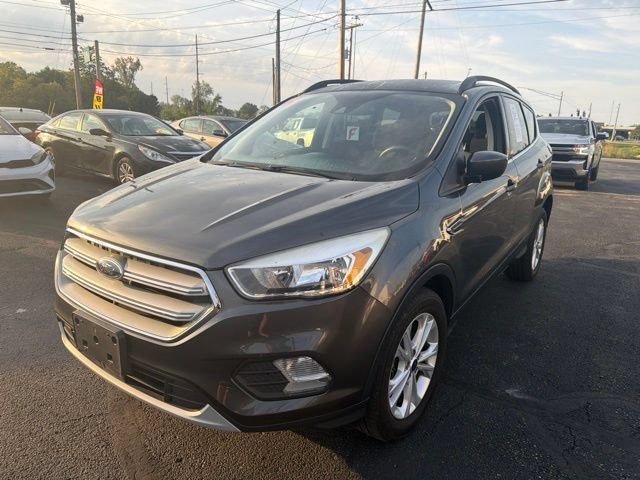 Used 2018 Ford Escape SE w/ Ford Safe & Smart Package AWD/4WD image 3
