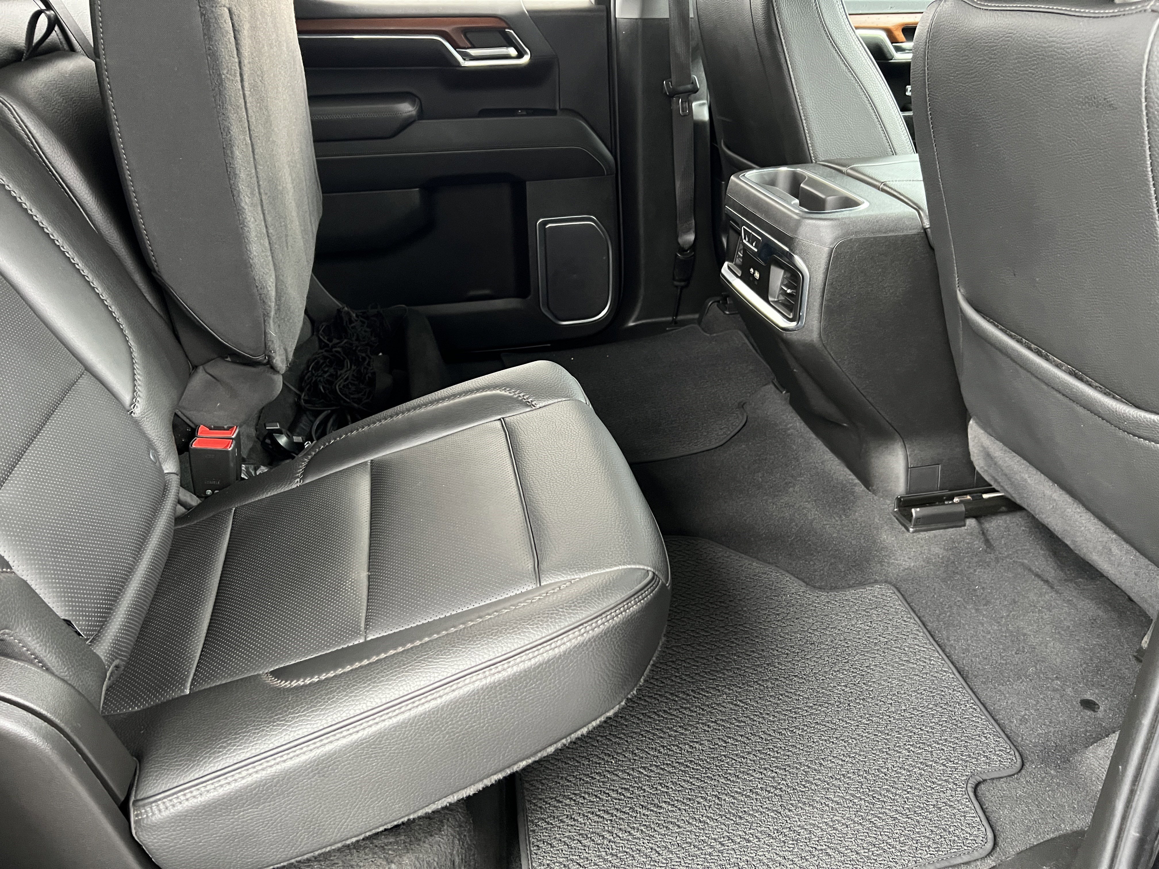 Used 2023 GMC Sierra 1500 Denali w/ Denali Carbonpro Edition AWD/4WD image 19