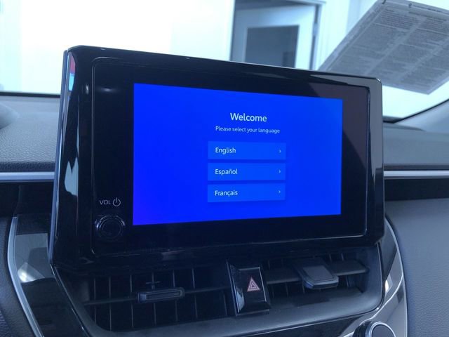 Used 2025 Toyota Corolla Cross LE image 21