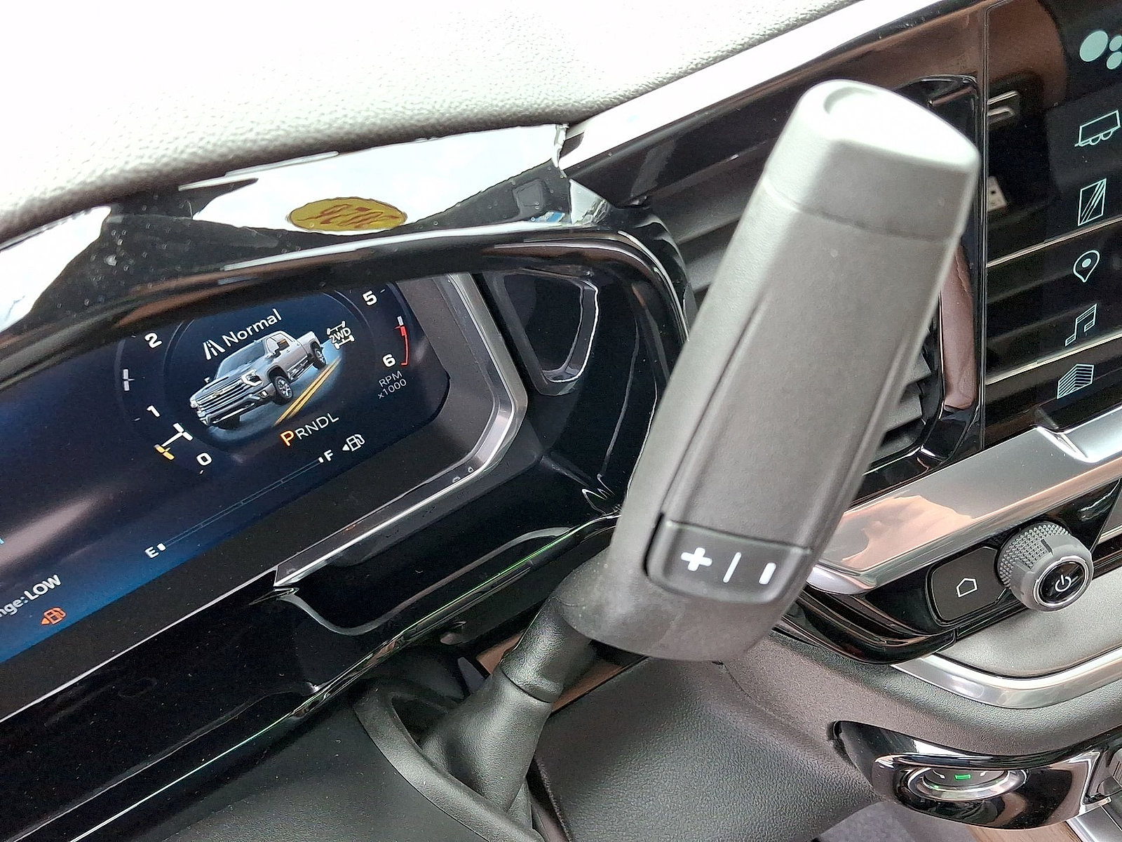 New 2026 Chevrolet Silverado 2500 High Country w/ Z71 Off-Road Package AWD/4WD image 15