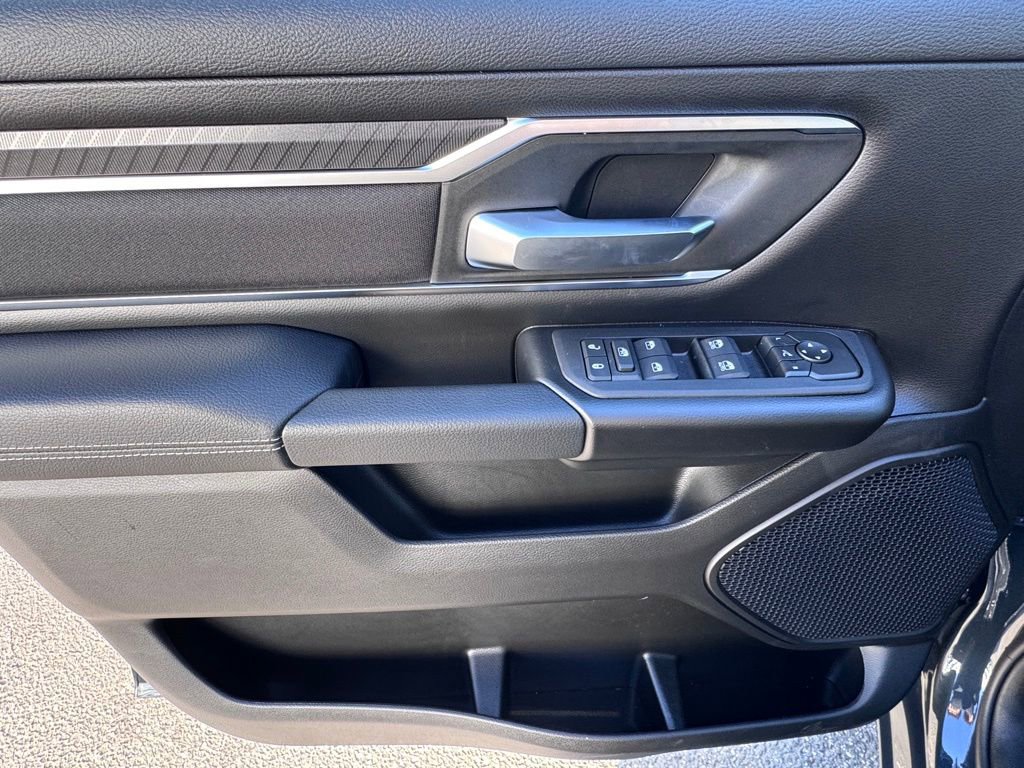 New 2026 RAM 1500 4x4 Crew Cab image 10