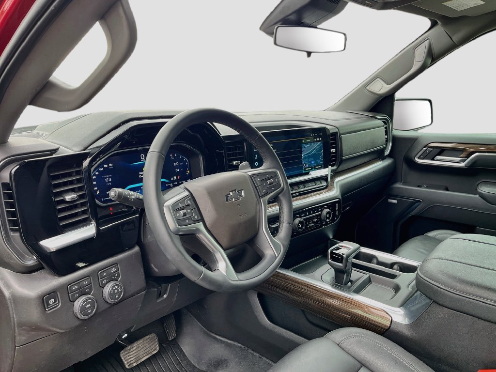 Used 2026 Chevrolet Silverado 1500 LT Trail Boss w/ LT Trail Boss Premium Package AWD/4WD image 9