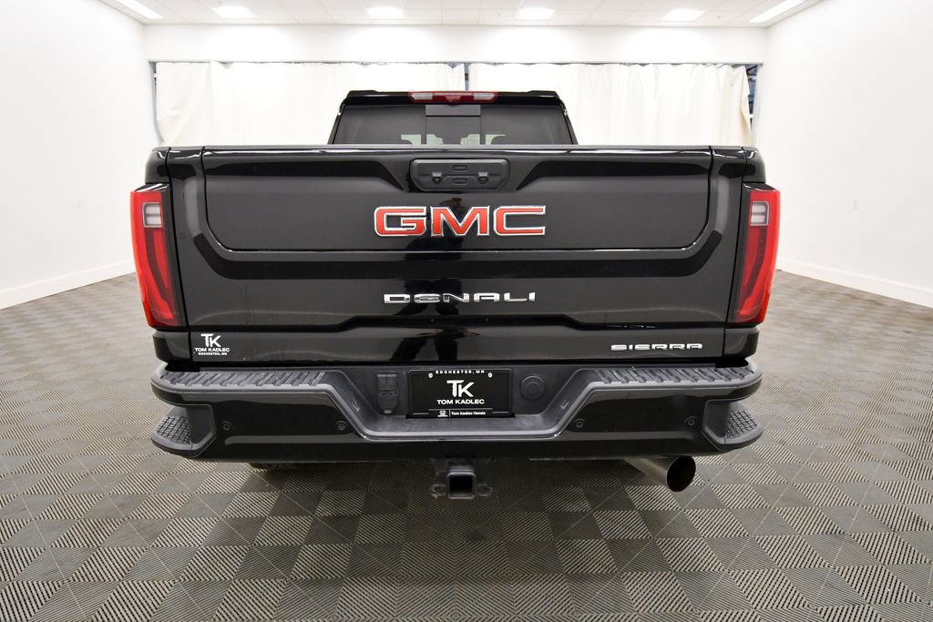 Used 2025 GMC Sierra 2500 Denali w/ Technology Package AWD/4WD image 6