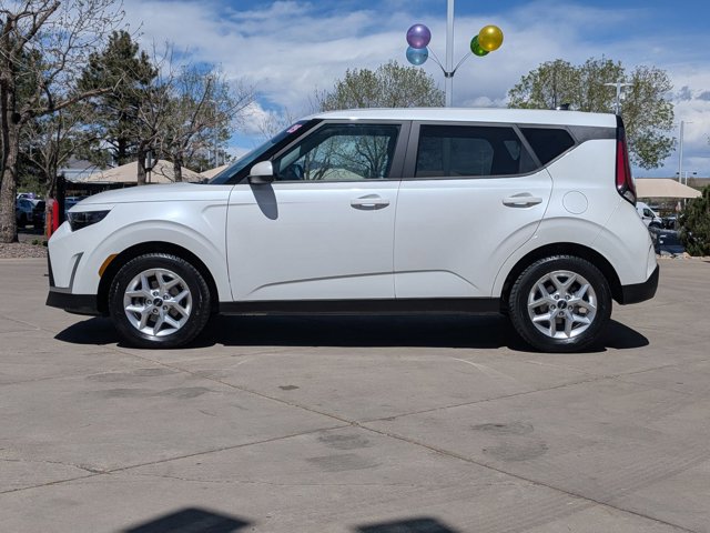 Used 2025 Kia Soul LX w/ LX Technology Package FWD image 9