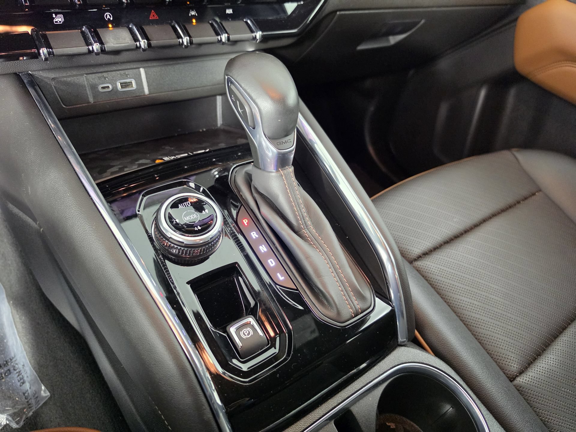 Used 2023 GMC Canyon AT4 w/ AT4 Premium Package AWD/4WD image 29