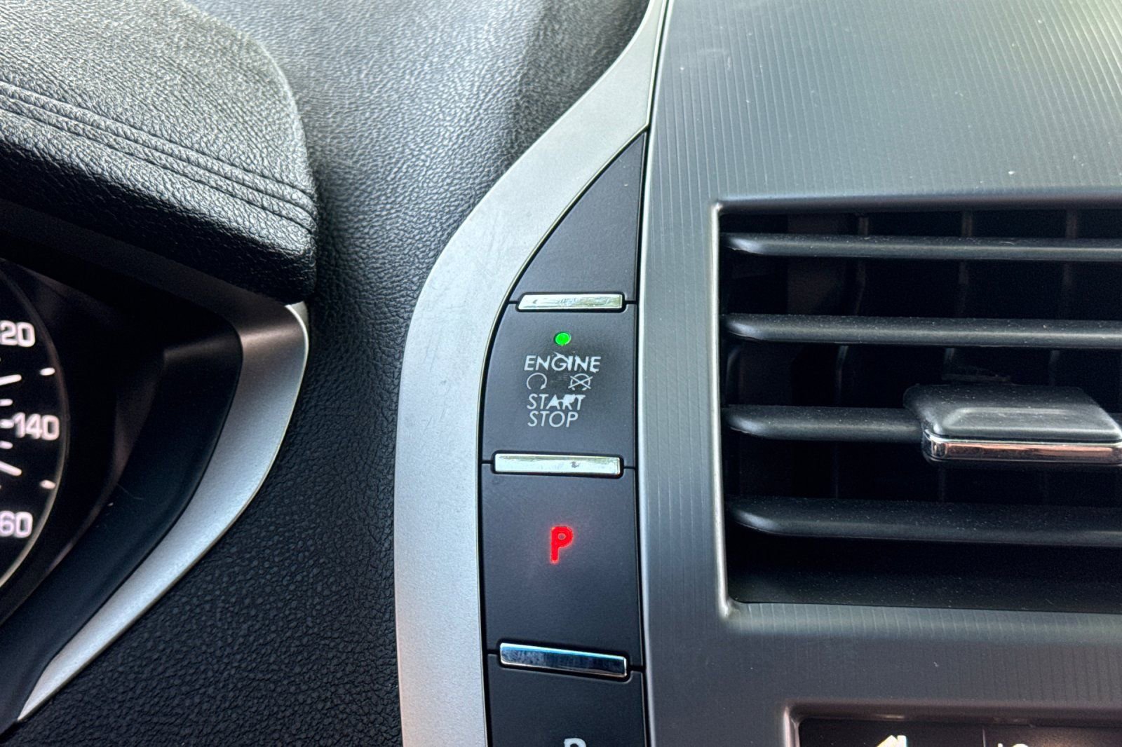 Used 2019 Lincoln MKZ Reserve FWD image 22