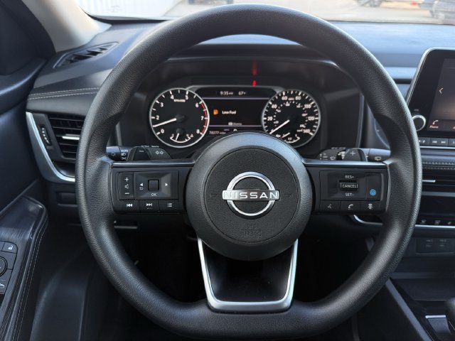 Used 2024 Nissan Rogue SV AWD/4WD image 12