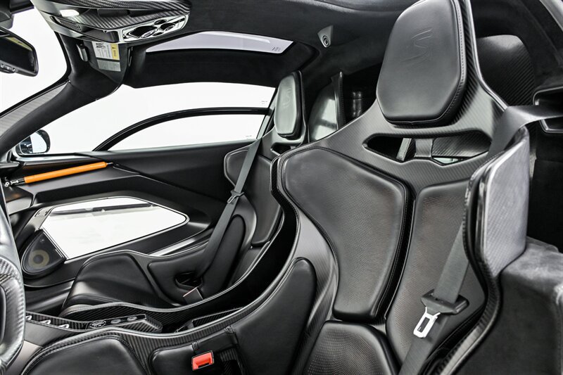 Used 2019 McLaren Senna RWD image 29
